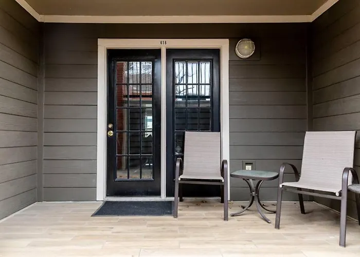 Downtown Nashville Condo, Walk To Broadway With Free Parking