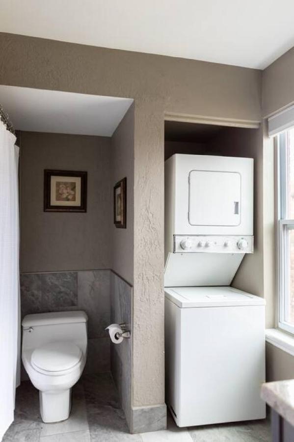 Downtown Condo, Walk To Broadway With Free Parking * Nashville
